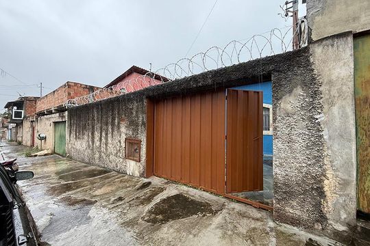 Fachada de casa para alugar com 3 quartos, 120m² em Sapucaias, Contagem