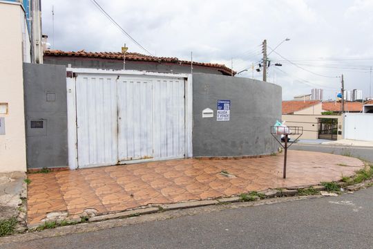 Fachada de casa à venda com 3 quartos, 283m² em Jardim Santa Genebra, Campinas