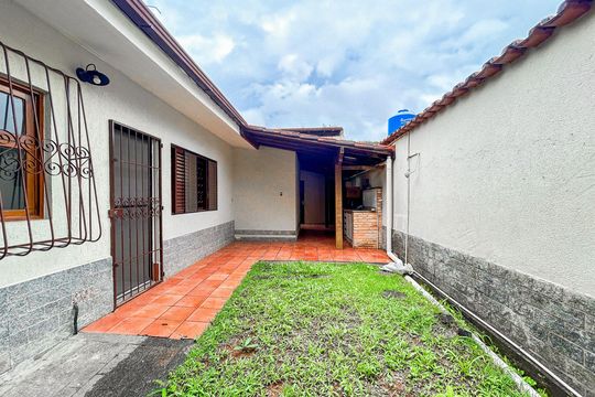 Casa de Condomínio à venda com 3 quartos, 750m² em Nacional, Belo Horizonte