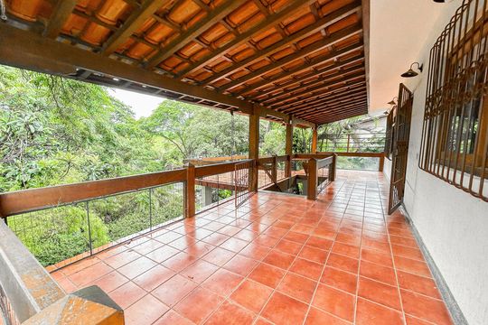 Casa de Condomínio à venda com 3 quartos, 750m² em Nacional, Belo Horizonte