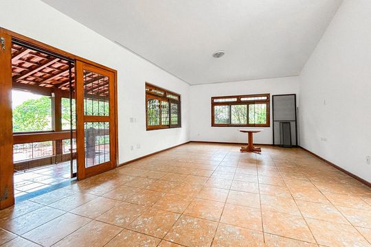Casa de Condomínio à venda com 3 quartos, 750m² em Nacional, Belo Horizonte
