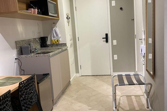 Cozinha de apartamento para alugar com 1 quarto, 27m² em Paraíso, São Paulo