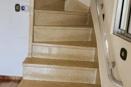 Escada de casa à venda com 3 quartos, 157m² em Baeta Neves, São Bernardo do Campo