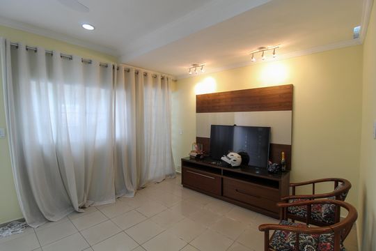 Casa à venda com 3 quartos, 200m² em Vila Lageado, São Paulo