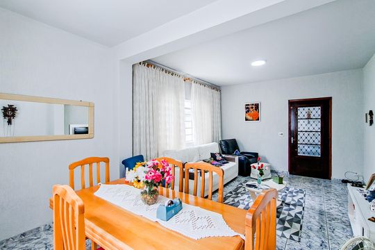 Casa à venda com 4 quartos, 208m² em Parque Santo Antonio, Guarulhos
