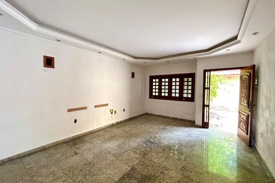 Sala de casa à venda com 8 quartos, 372m² em Vila Rosalia, Guarulhos