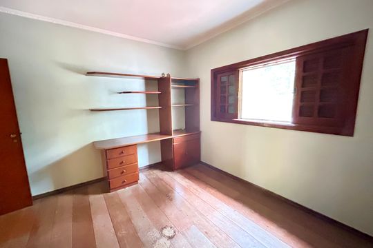 Quarto 6 de casa à venda com 8 quartos, 372m² em Vila Rosalia, Guarulhos