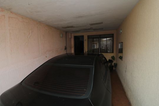 Garagem de casa à venda com 2 quartos, 102m² em Vila Ema, São Paulo