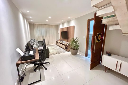 Sala de casa à venda com 3 quartos, 173m² em Jardim do Papai, Guarulhos