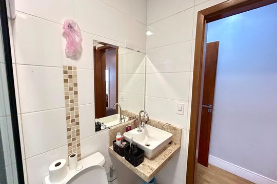 Banheiro da Suíte de casa à venda com 3 quartos, 173m² em Jardim do Papai, Guarulhos