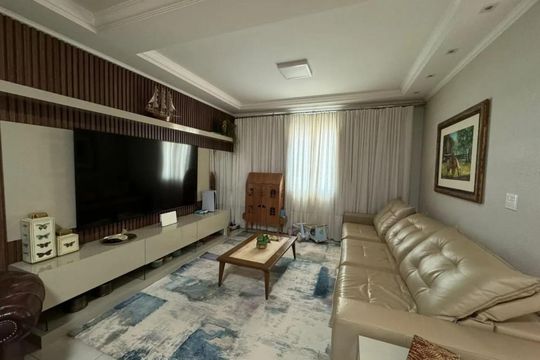 Casa para alugar com 3 quartos, 286m² em Cidade Jardim, Uberlândia