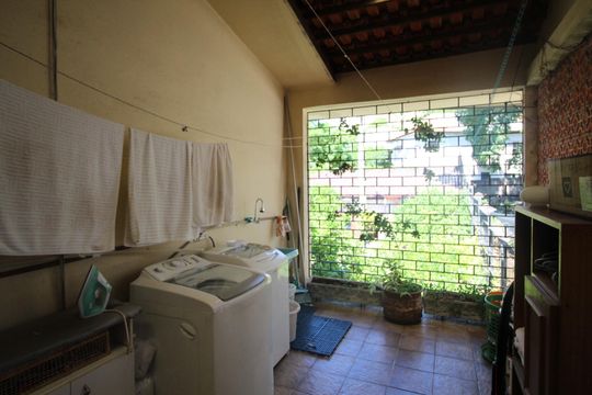 Área de Serviço de casa à venda com 5 quartos, 435m² em Chácara das Pedras, Porto Alegre