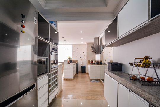 Cozinha de casa de condomínio à venda com 4 quartos, 150m² em Utinga, Santo André