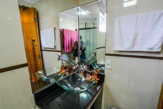 Banheiro Social de casa de condomínio à venda com 4 quartos, 150m² em Utinga, Santo André