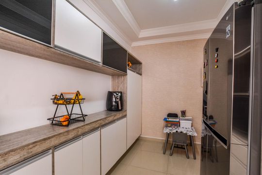 Cozinha de casa de condomínio à venda com 4 quartos, 150m² em Utinga, Santo André