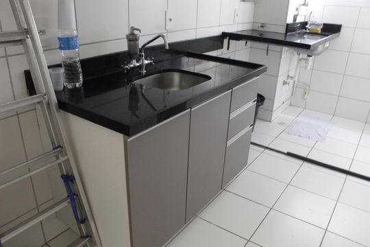 Cozinha de apartamento à venda com 3 quartos, 56m² em Taquara, Rio de Janeiro