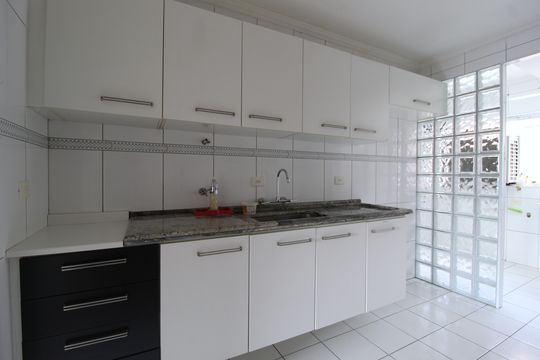 Cozinha de apartamento para alugar com 3 quartos, 103m² em Indianópolis, São Paulo