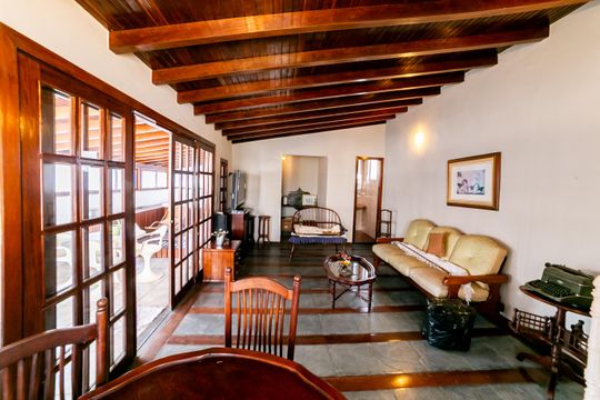 Sala de TV de apartamento para alugar com 4 quartos, 300m² em Santo Antônio, Belo Horizonte