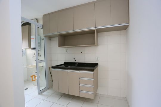 cozinha de apartamento à venda com 2 quartos, 52m² em Jardim Monte Alegre, Taboão da Serra
