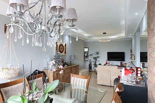 Apartamento à venda com 3 quartos, 95m² em Vila Ipiranga, Porto Alegre