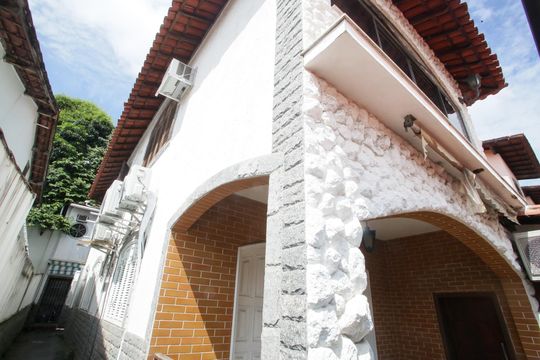 Frente da Casa de casa para alugar com 4 quartos, 429m² em Taquara, Rio de Janeiro