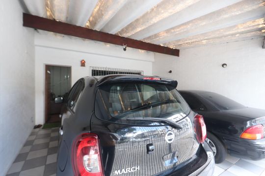 Garagem de casa à venda com 3 quartos, 125m² em Vila Alpina, São Paulo