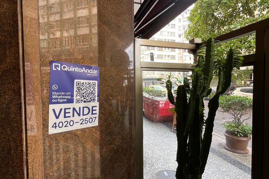 Placa de apartamento à venda com 1 quarto, 35m² em Copacabana, Rio de Janeiro