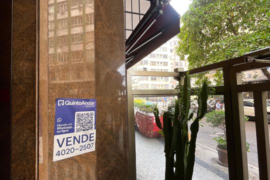 Placa de apartamento à venda com 1 quarto, 35m² em Copacabana, Rio de Janeiro