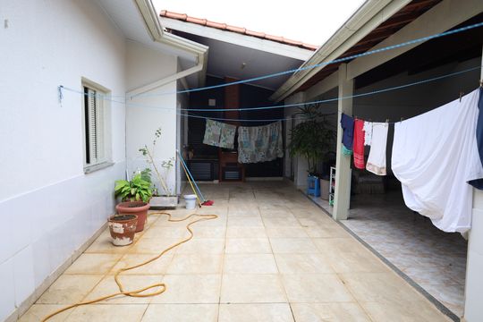 Casa à venda com 3 quartos, 270m² em Interlagos, São Paulo