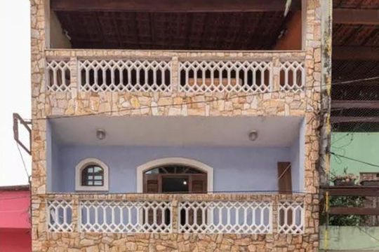 Fachada de casa à venda com 4 quartos, 250m² em Itaquera, São Paulo