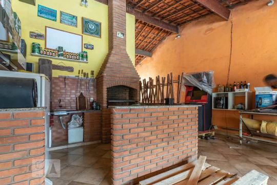 Churrasqueira de casa à venda com 4 quartos, 250m² em Itaquera, São Paulo