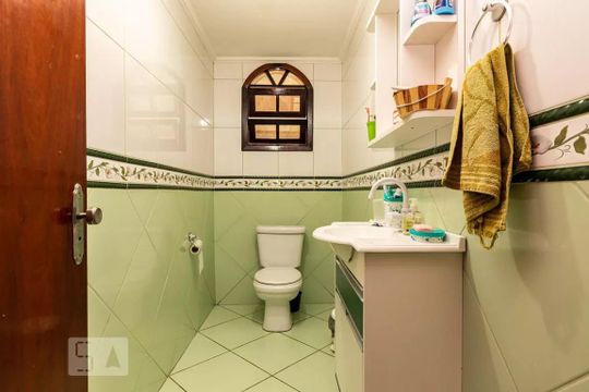 Banheiro de casa à venda com 4 quartos, 250m² em Itaquera, São Paulo