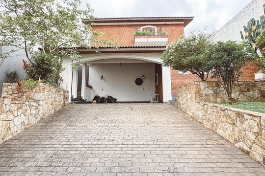 Garagem de casa à venda com 5 quartos, 500m² em Jardim Sao Bento, São Paulo