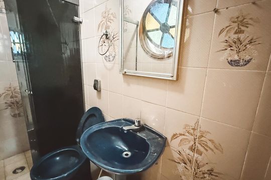 Banheiro de serviço de casa à venda com 5 quartos, 500m² em Jardim Sao Bento, São Paulo
