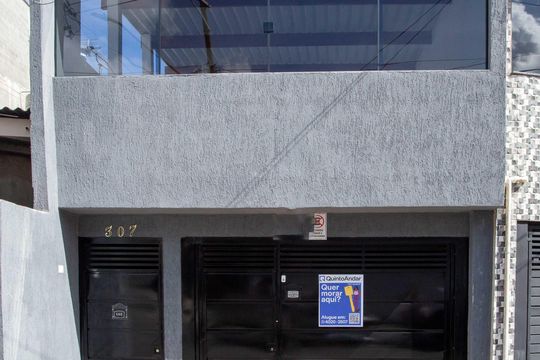 Fachada de casa para alugar com 2 quartos, 130m² em Canhema, Diadema