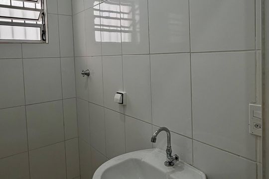 Banheiro - quarto 1 de casa à venda com 2 quartos, 125m² em Jardim Ester Yolanda, São Paulo