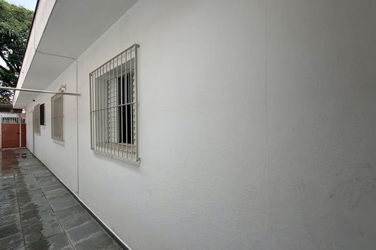 Quintal 1 de casa à venda com 2 quartos, 125m² em Jardim Ester Yolanda, São Paulo