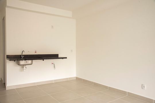 Cozinha de kitnet/studio à venda com 1 quarto, 34m² em Mirandópolis, São Paulo
