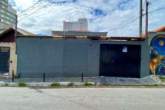 Fachada de casa à venda com 3 quartos, 200m² em Tucuruvi, São Paulo