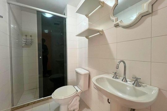 Banheiro 1 de apartamento para alugar com 2 quartos, 87m² em Centro, Canoas
