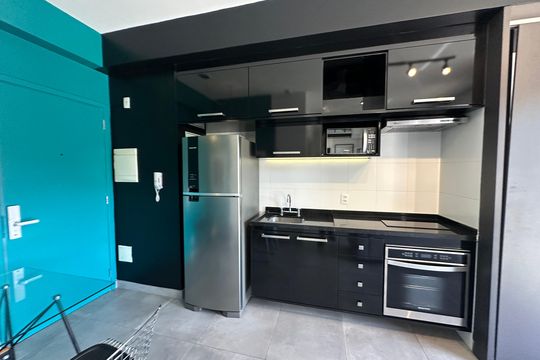 Cozinha de apartamento para alugar com 1 quarto, 49m² em Residencial Tambore Iii, Santana de Parnaíba