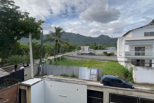 Vista de casa de condomínio à venda com 4 quartos, 232m² em Vargem Pequena, Rio de Janeiro