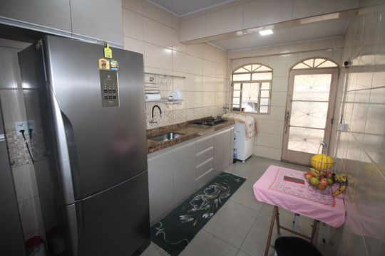 Cozinha de apartamento à venda com 3 quartos, 70m² em Novo Eldorado, Contagem