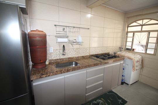 Cozinha de apartamento à venda com 3 quartos, 70m² em Novo Eldorado, Contagem