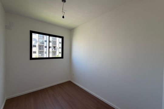 Quarto de apartamento à venda com 2 quartos, 46m² em Barra Olímpica, Rio de Janeiro