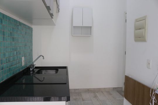 Cozinha de kitnet/studio para alugar com 1 quarto, 30m² em Perdizes, São Paulo