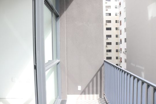 Varanda de kitnet/studio à venda com 1 quarto, 48m² em Perdizes, São Paulo