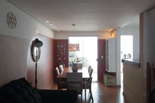 Sala de casa à venda com 3 quartos, 114m² em Santa Amelia, Belo Horizonte