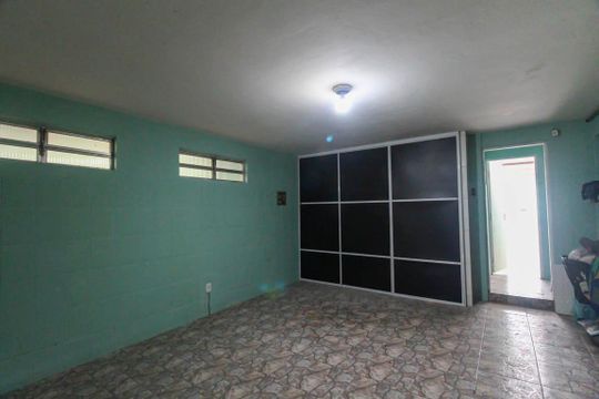 Casa para alugar com 4 quartos, 350m² em Cidade Satelite Santa Barbara, São Paulo