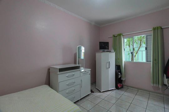 Casa para alugar com 4 quartos, 350m² em Cidade Satelite Santa Barbara, São Paulo